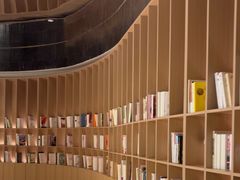 -涨巢·潮玩水疗局