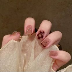 -悦指间美甲美睫