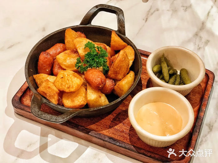 CRAZYONES克芮旺斯西班牙餐厅(苏州中心店)阿尔塞斯香肠配香草土豆图片