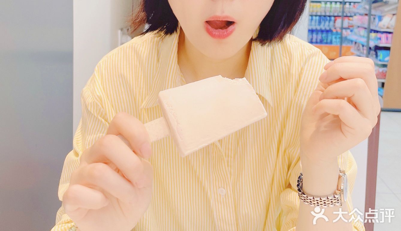 打卡全家的钟薛高