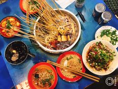 -马路边边麻辣烫联盟路店