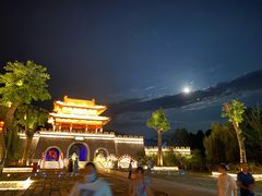 -雪山彩虹谷景区