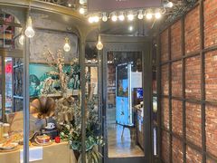 -玛格萝妮(汇智国际商业中心店)