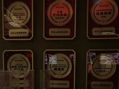 -阿瓦山寨·湘菜现炒·剁椒鱼头王(咸阳总店)
