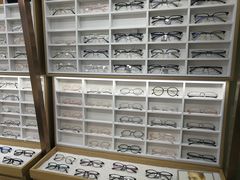 -视野联行眼镜·蔡司·控优点授权(长白万象汇店)
