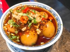 -沪小二炭火蛙锅(淮海中路美食不夜城店)
