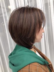 -变画·发型STUDIO