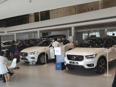 -杭州中沃沃尔沃4S店(滨江区店)