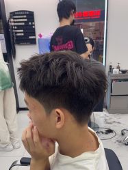 -乾健·烫染·接发SALON
