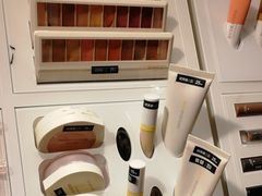 -名创优品(北京新中关购物中心地铁层店)