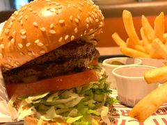 -The Habit Burger Grill 哈比特汉堡(复兴soho店)