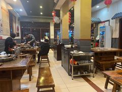 -憨石匠鲜菜土火锅(昆都店)