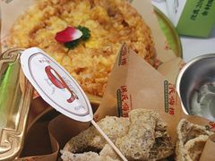 -洪氏嗨捞·广东猪肚鸡·椰子鸡火锅(西咸万象城店)