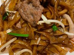 干炒牛河-芳满庭粤菜餐厅(丹阳吾悦店)