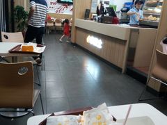 -华莱士 炸鸡汉堡(卜蜂店)