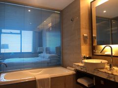 -上海龙之梦万丽酒店