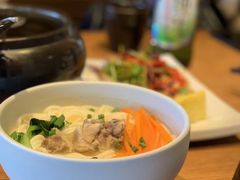 过桥米钱-云海肴·汽锅鸡·云南菜(天山百盛优客店)