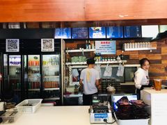 -万记麻辣烫国展总店
