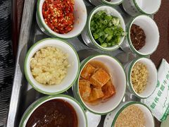 -朝伟清真铜瓢牛肉馆(三十年老·店)