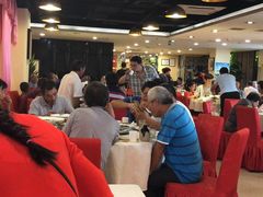 大堂-金杏·粘卷子 烤鸭 农家菜