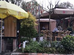 -茅草房·河畔园林火锅