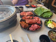 -啊美丽炭火烤肉(滑翔一店)