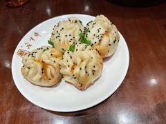 鲜肉生煎-老半斋(福州路店)