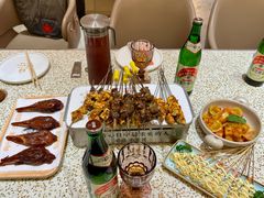 -小董哥烤串·爆汁大油边(故宫店)