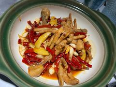 -费大厨辣椒炒肉(高铁吾悦广场店)