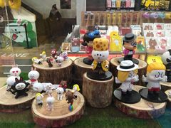 -LINE FRIENDS Garosu-gil Flagship Store