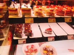 -巴黎贝甜(大宁国际商业广场店)