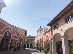 -佛罗伦萨小镇广佛名品奥特莱斯(疏港路店)