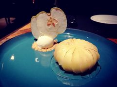 焦糖苹果配山核桃及香草奶油慕斯-AZUL by FUEL蓝色·法式酒馆(琶醍店)