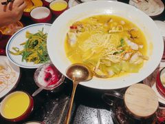 -山城外·非遗酸菜鱼(盛龙广场店)