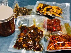 -鑫记婆婆兔·成都特产·兔头手撕兔(太古里店)