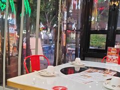 -哈尔滨烧烤·山河村铁锅炖(交大店)