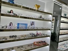 -视野联行眼镜蔡司·依视路官方授权店(顺城店)