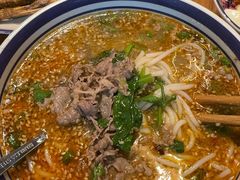 -云阿蛮云南生烫牛肉米线(奉贤路店)