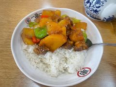 土豆烧牛肉盖饭-马艾萨中国兰州牛肉拉面(劲松店)