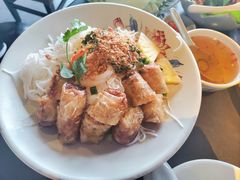 -大头虾越式风味餐厅(光明广场店)