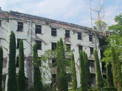 -四川汶川特大地震漩口中学遗址