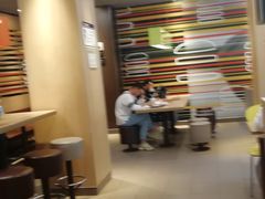-麦当劳(杭州西湖银泰百货店)