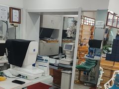 -豪门视光·星趣控·蔡司依视路眼镜代理商(中央大街店)