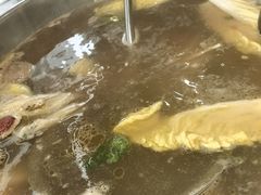 -乡土黄·鲜牛肉火锅·小龙虾(兴业街店)
