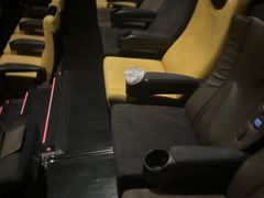 -百美汇影城(LUXE嘉里中心店)