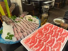 -鲜入唯煮·港式海鲜牛肉火锅(金宝街店)