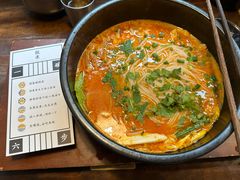 -银米·云南传统过桥米线(双廊黑金冠店)