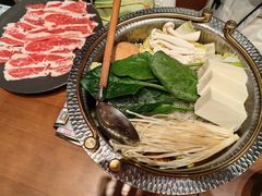 寿喜锅-8PINTS八品脱·日料·烧鸟·精酿小酒馆(莘庄店)