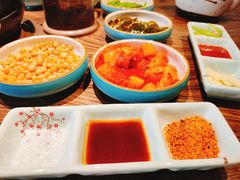 -明洞阿姨·韩式酱蟹烤肉·创意料理(三元桥店)