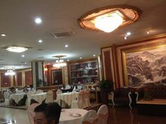 大堂-旭璟酒家·传统粤菜·湘菜(逸景路店)